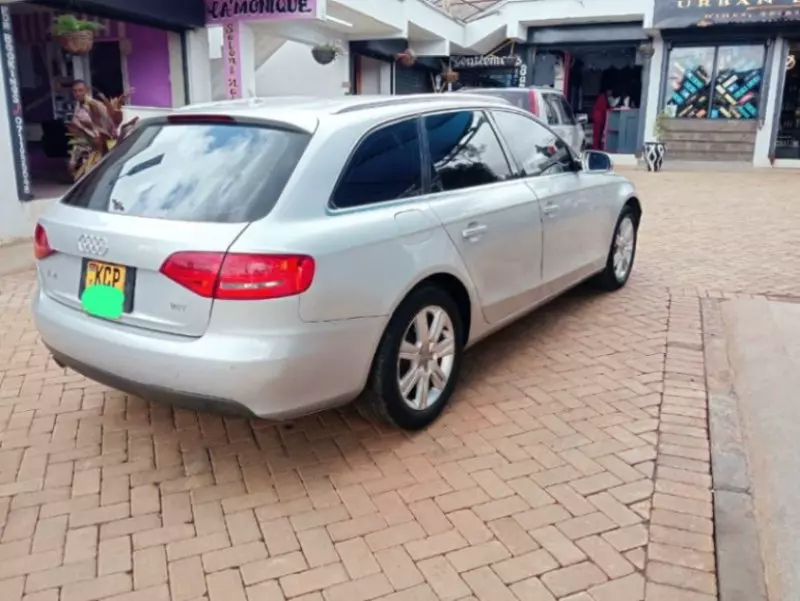 Audi A4   - 2012