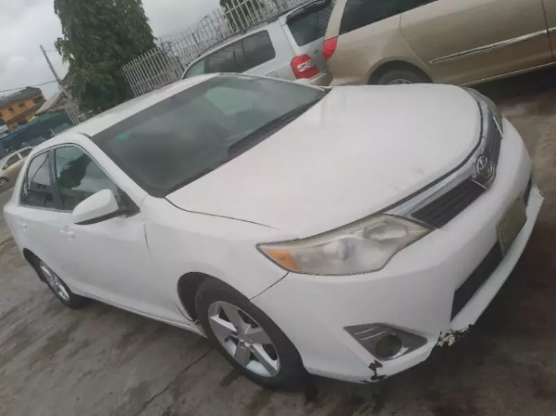 Toyota Corolla   - 2012