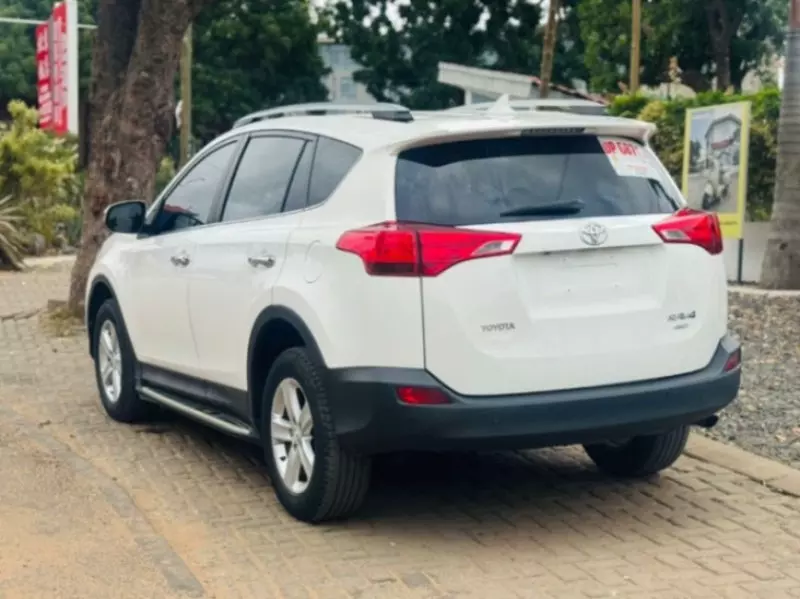 Toyota Rav4   - 2014