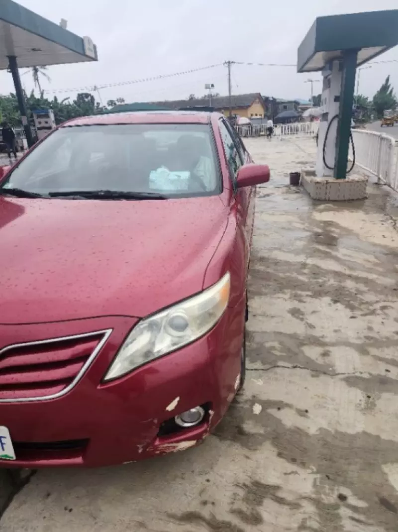 Toyota Camry   - 2009