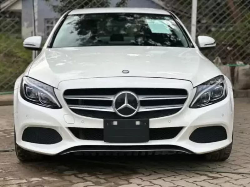 Mercedes-Benz C220   - 2017