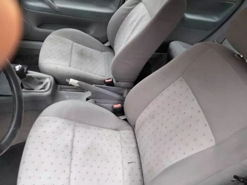 Volkswagen Passat   - 2004