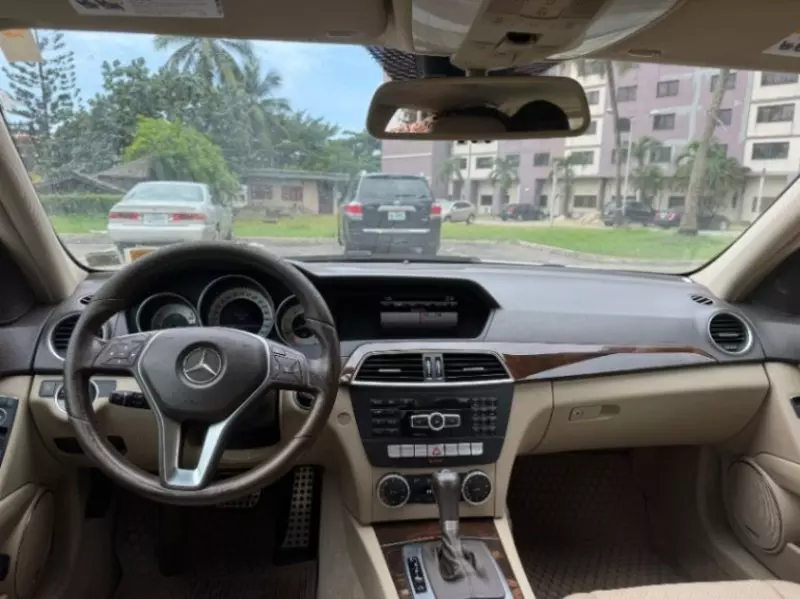 Mercedes-Benz C 300   - 2013