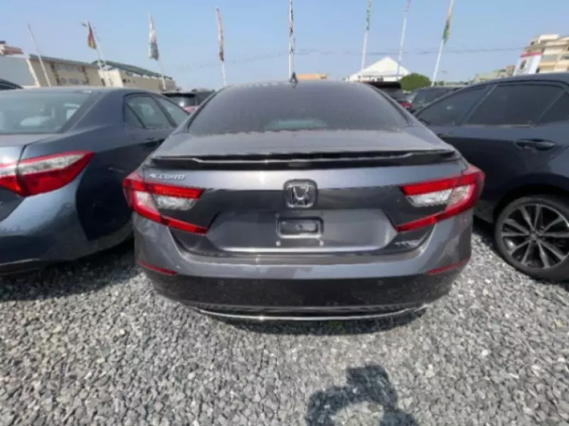 Honda Accord   - 2018