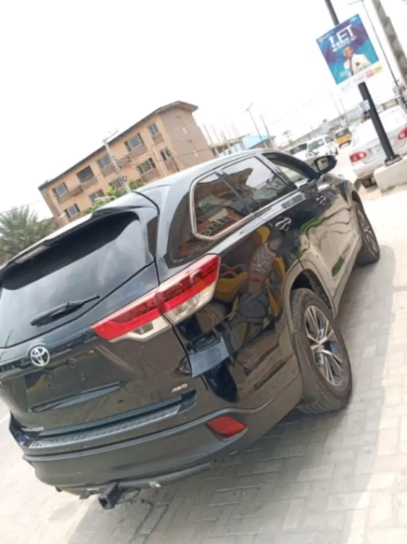 Toyota Highlander   - 2019
