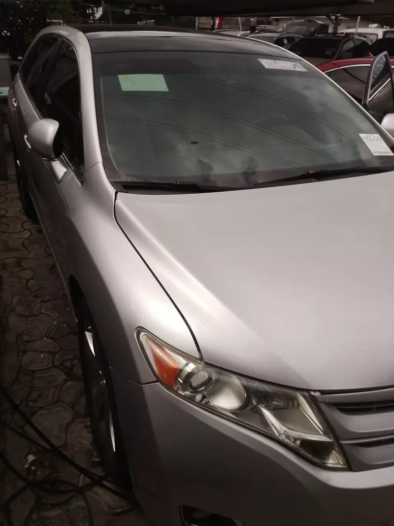Toyota Venza   - 2011