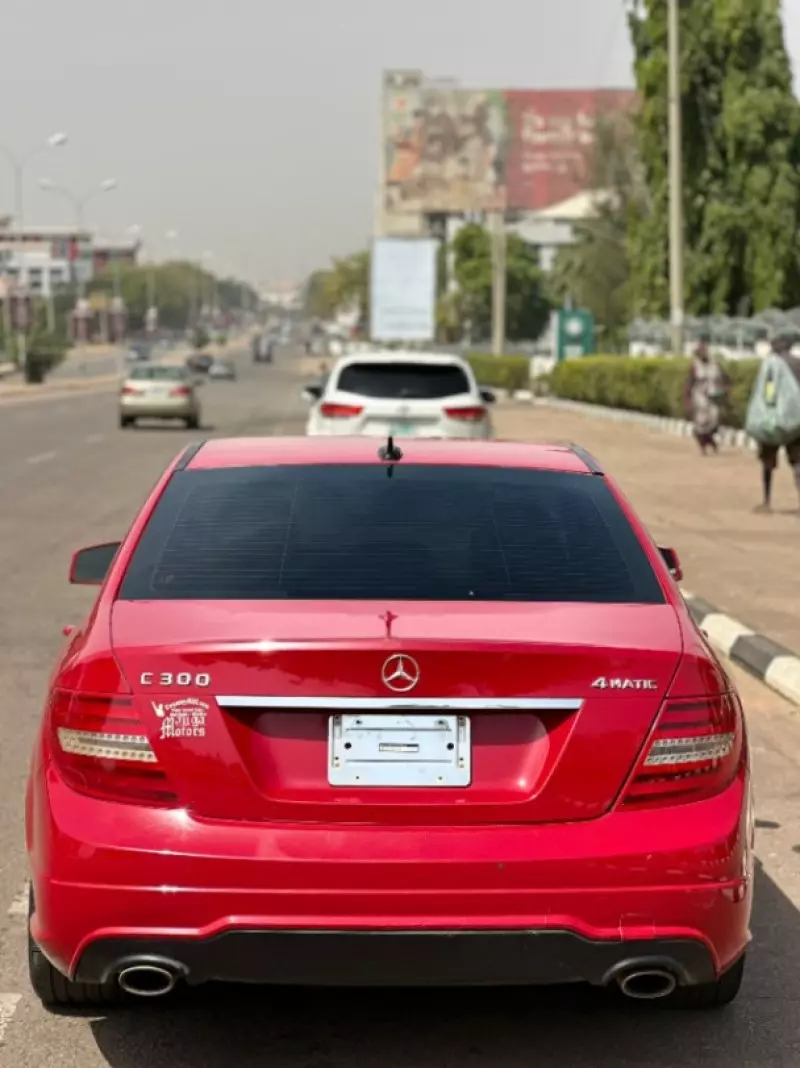 Mercedes-Benz C 300