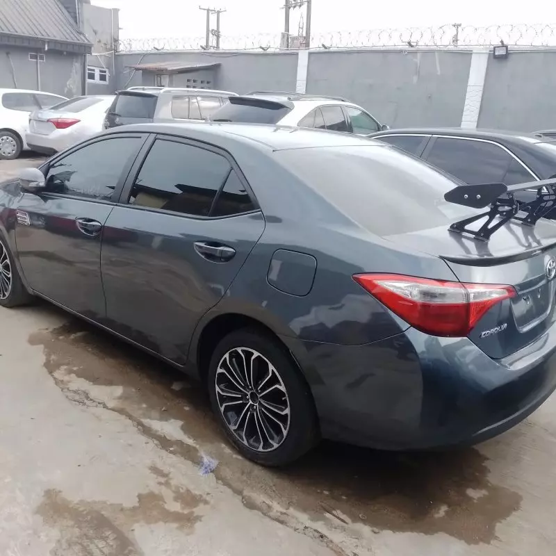 Toyota Corolla   - 2015