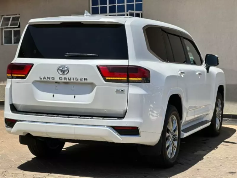 Toyota LAND CRUISER 300 LC300   - 2022