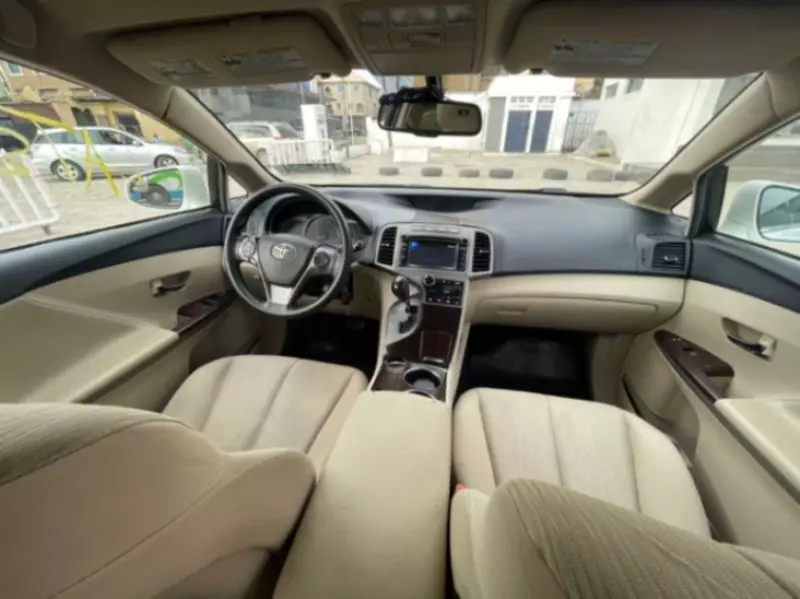 Toyota Venza   - 2014