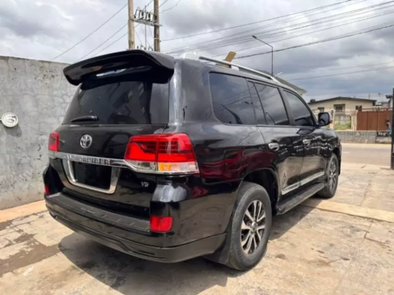 Toyota Land Cruiser   - 2014