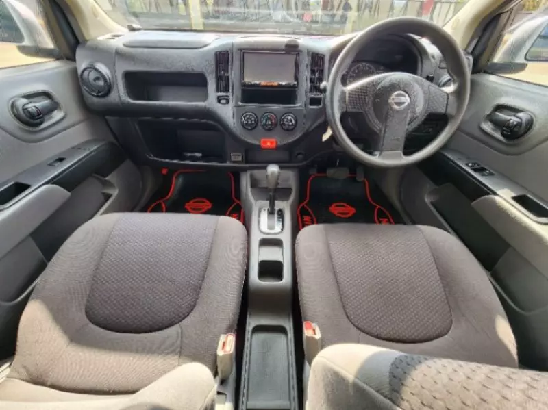 Nissan Advan    - 2015