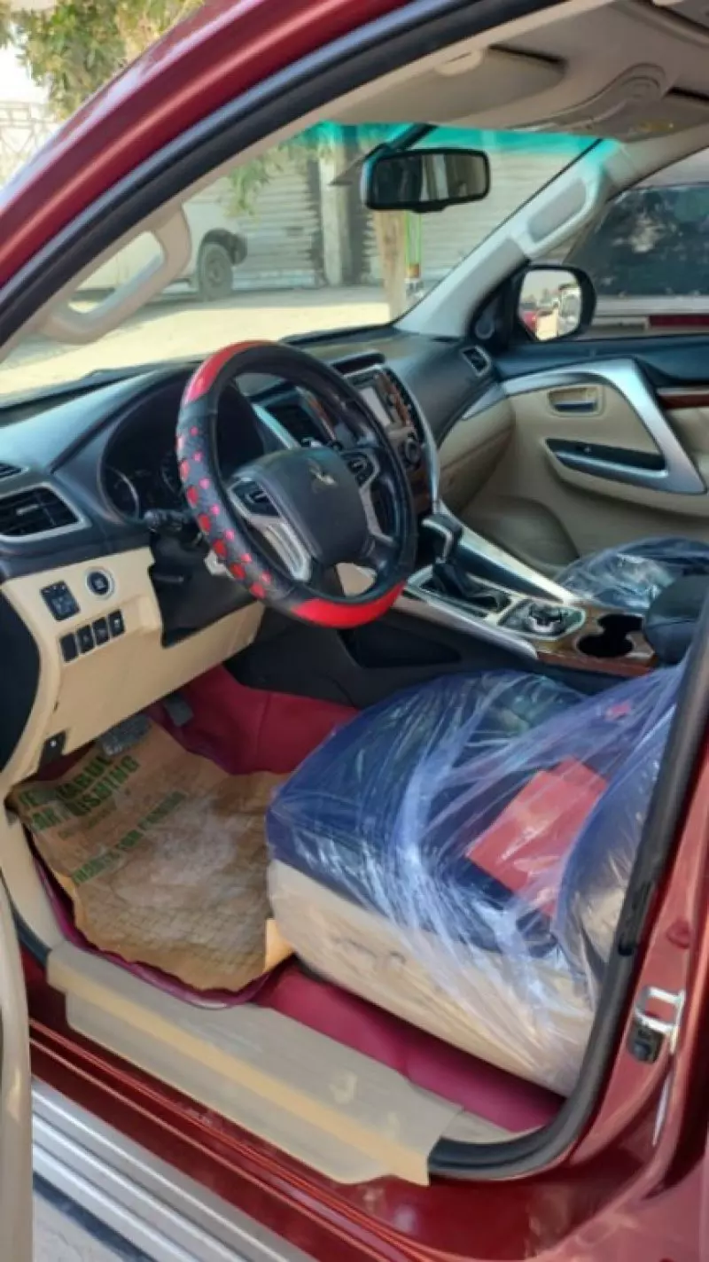 Mitsubishi Montero Sport   - 2016