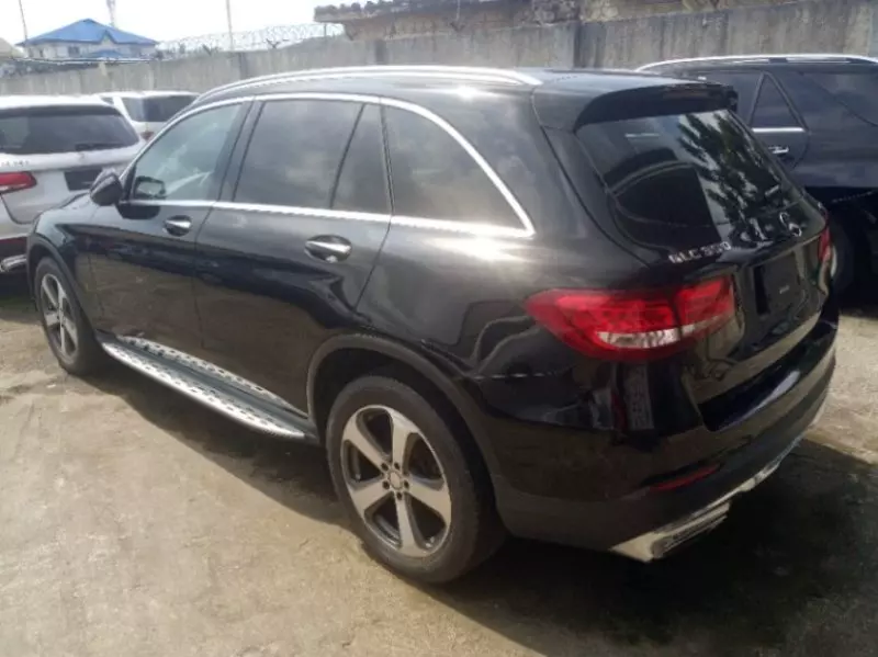 Mercedes-Benz GLC 300   - 2016