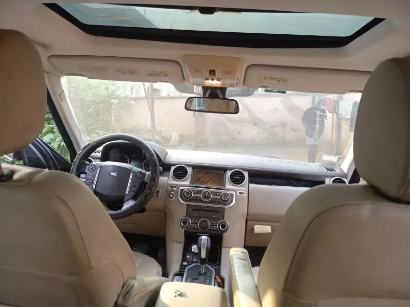 Land Rover  HSE LR4   - 2011