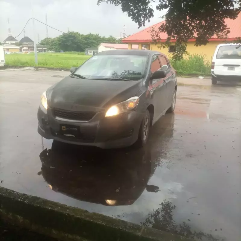 Toyota Matrix   - 2012