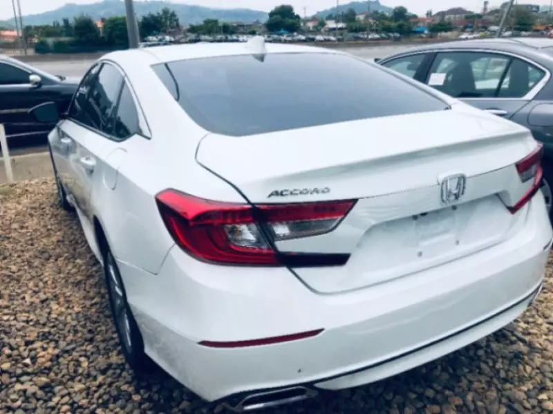 Honda Accord   - 2017