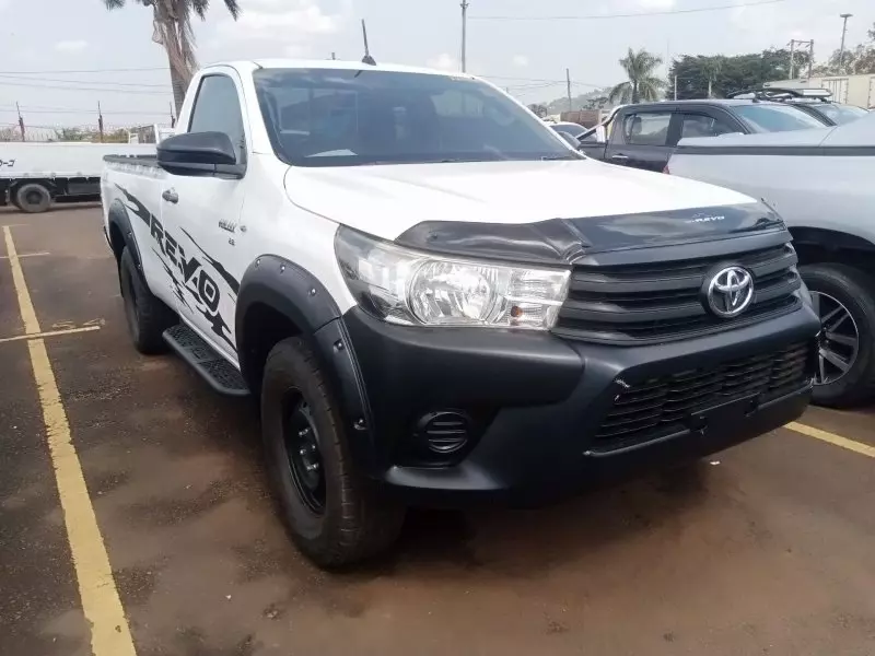Toyota Hilux   - 2016