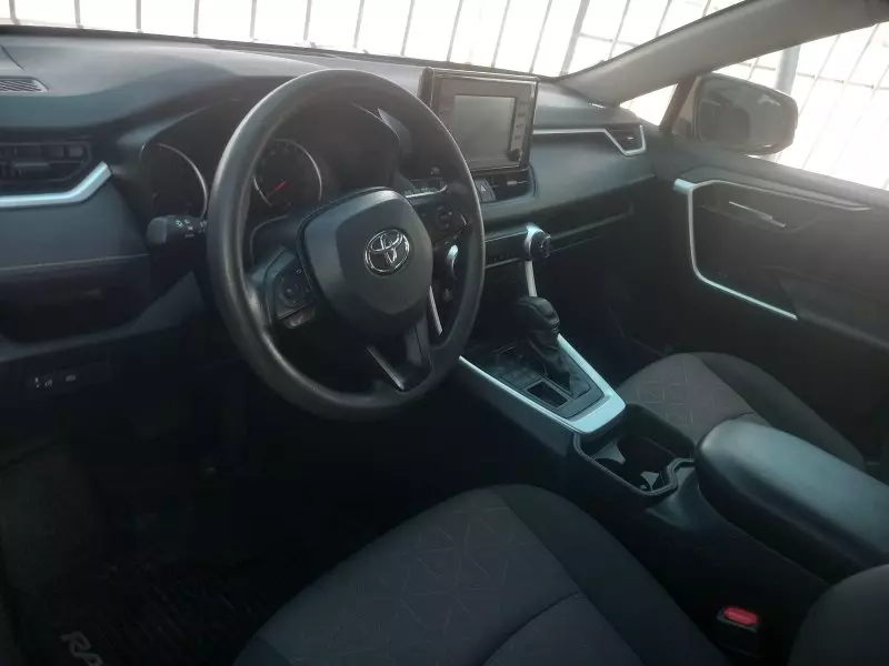 Toyota RAV 4   - 2019