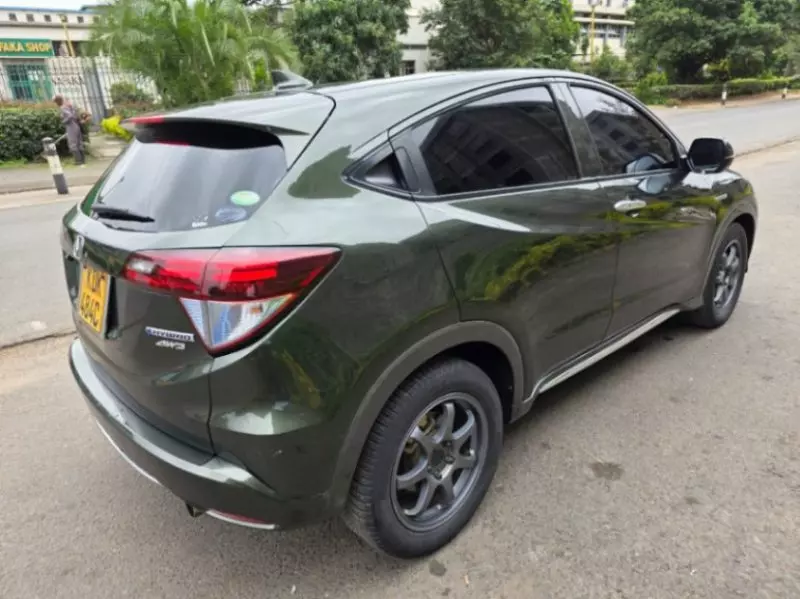 Honda Vezel Hybrid   - 2015