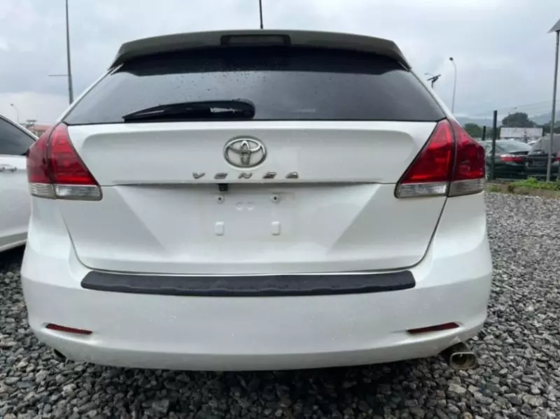 Toyota Venza   - 2010