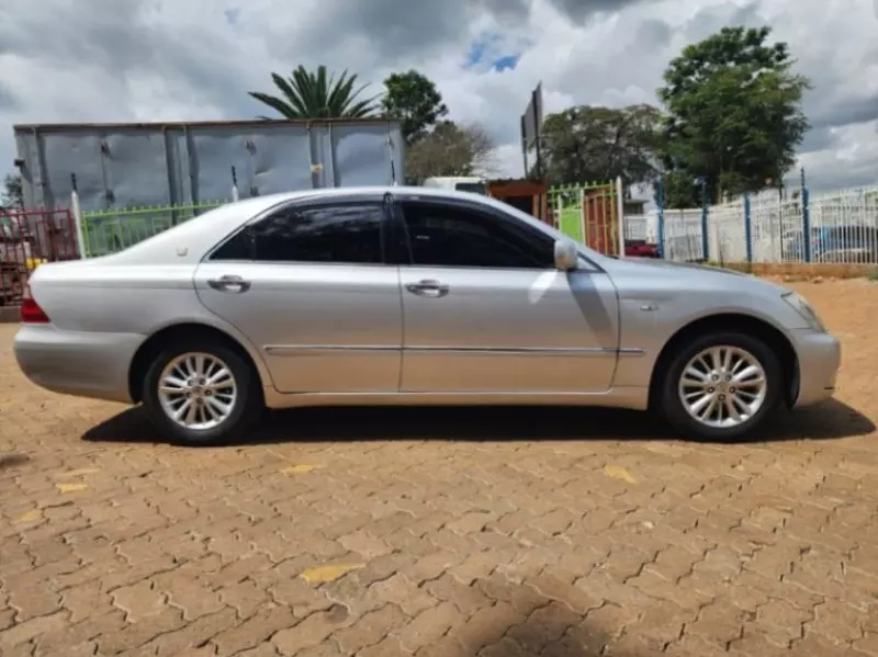 Toyota Crown   - 2007