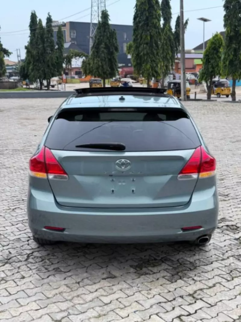 Toyota Venza   - 2010