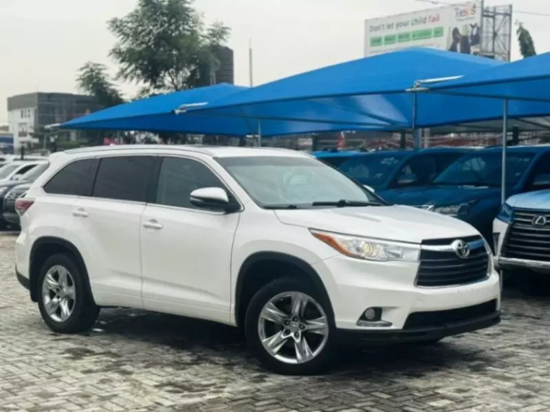 Toyota Highlander   - 2014