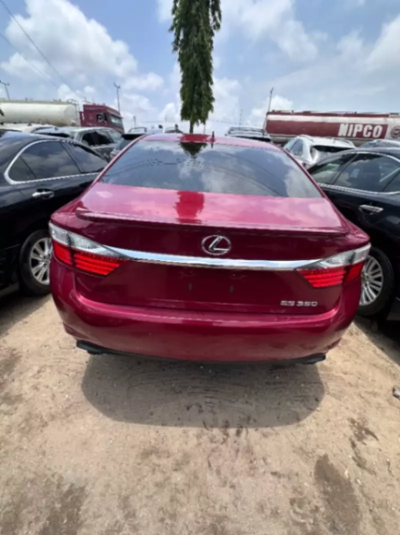 Lexus ES 350   - 2015