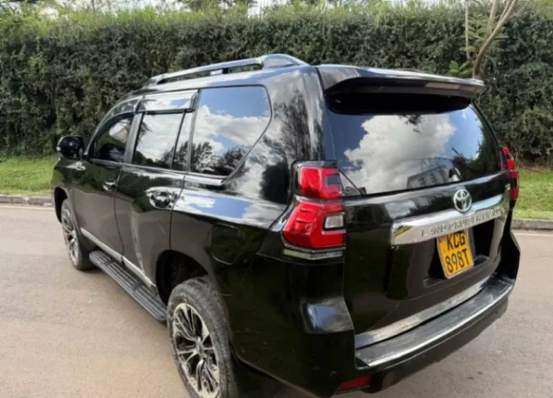 Toyota Landcruiser prado TX   - 2011