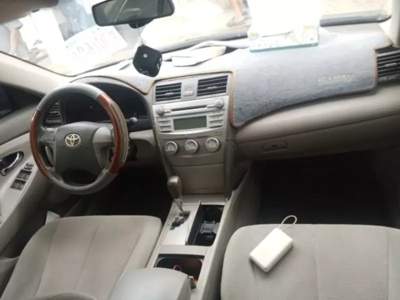 Toyota Camry   - 2010