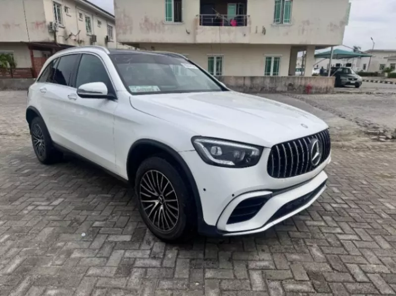 Mercedes-Benz GLC 300   - 2018
