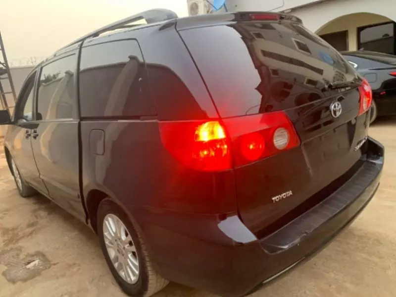 Toyota Sienna