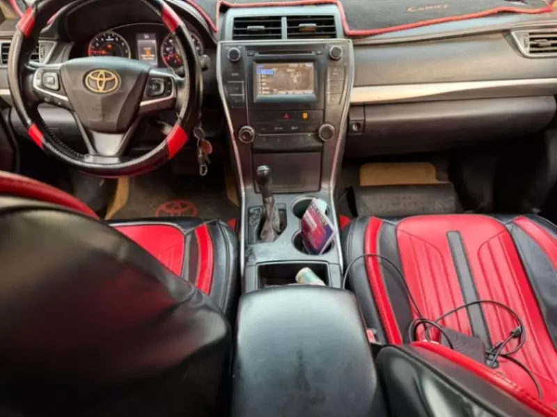 Toyota Camry   - 2015