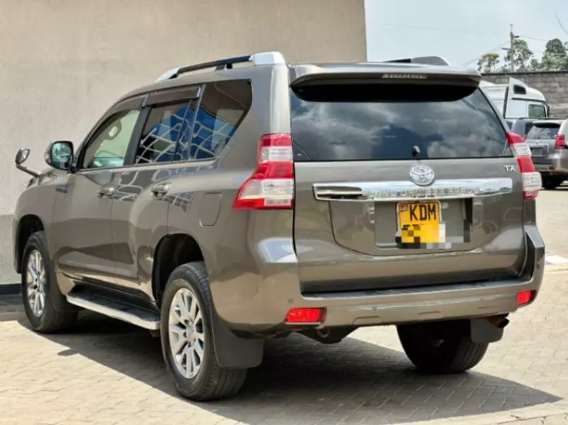 Toyota Landcruiser Prado   - 2017