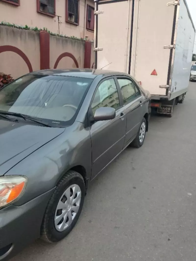 Toyota Corolla   - 2006