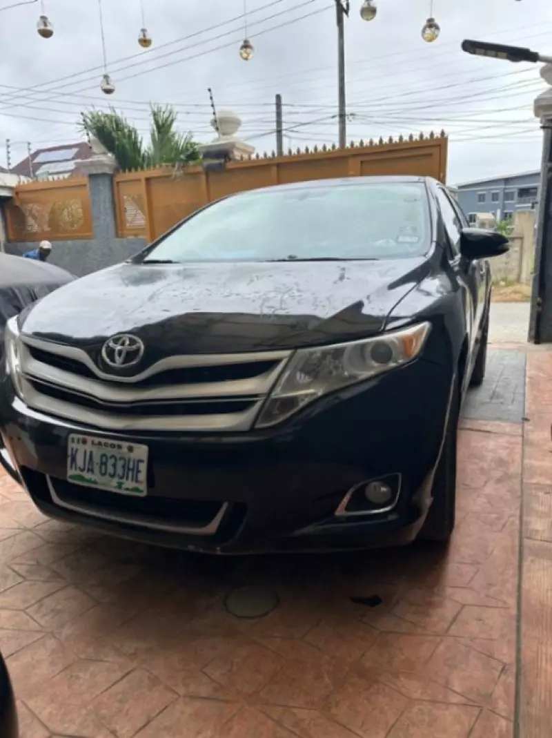 Toyota Venza   - 2013