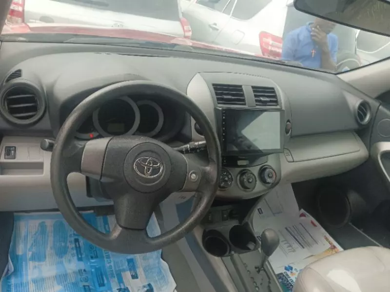 Toyota RAV4   - 2010