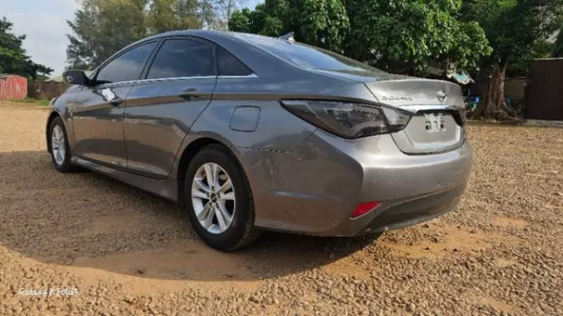 Hyundai Sonata   - 2014