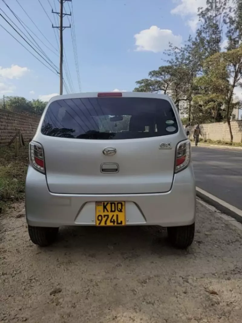 Daihatsu Mira    - 2016