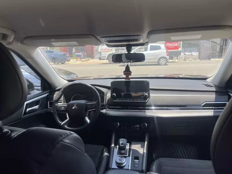 Mitsubishi OUTLANDER   - 2021