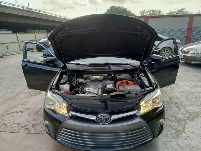 Toyota Camry   - 2017