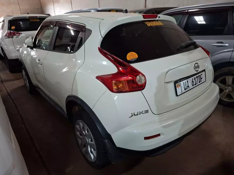 Nissan Juke   - 2011