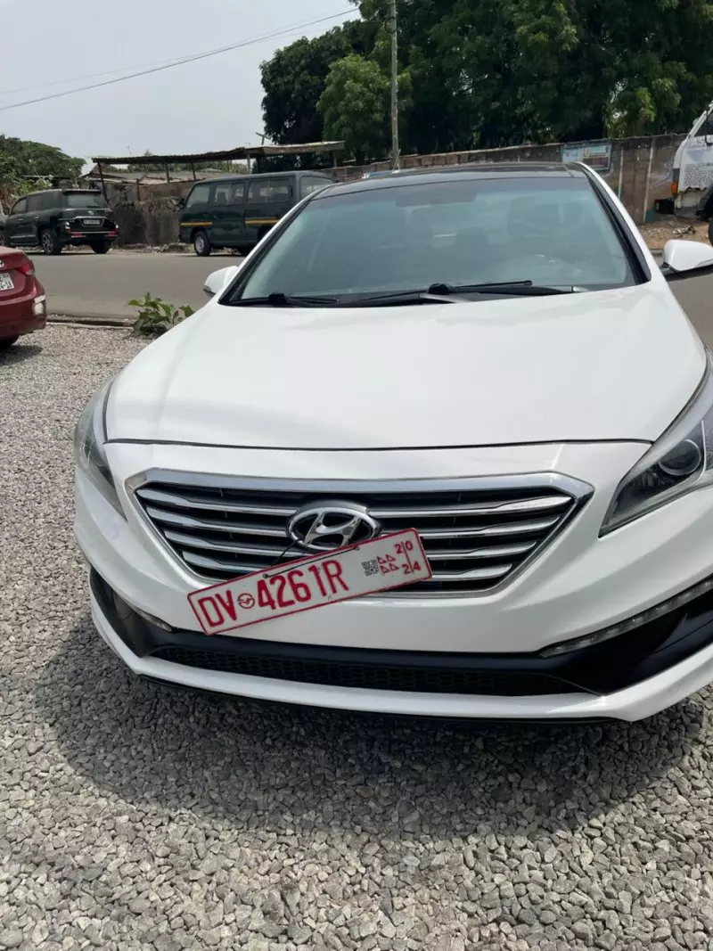 Hyundai Sonata   - 2016