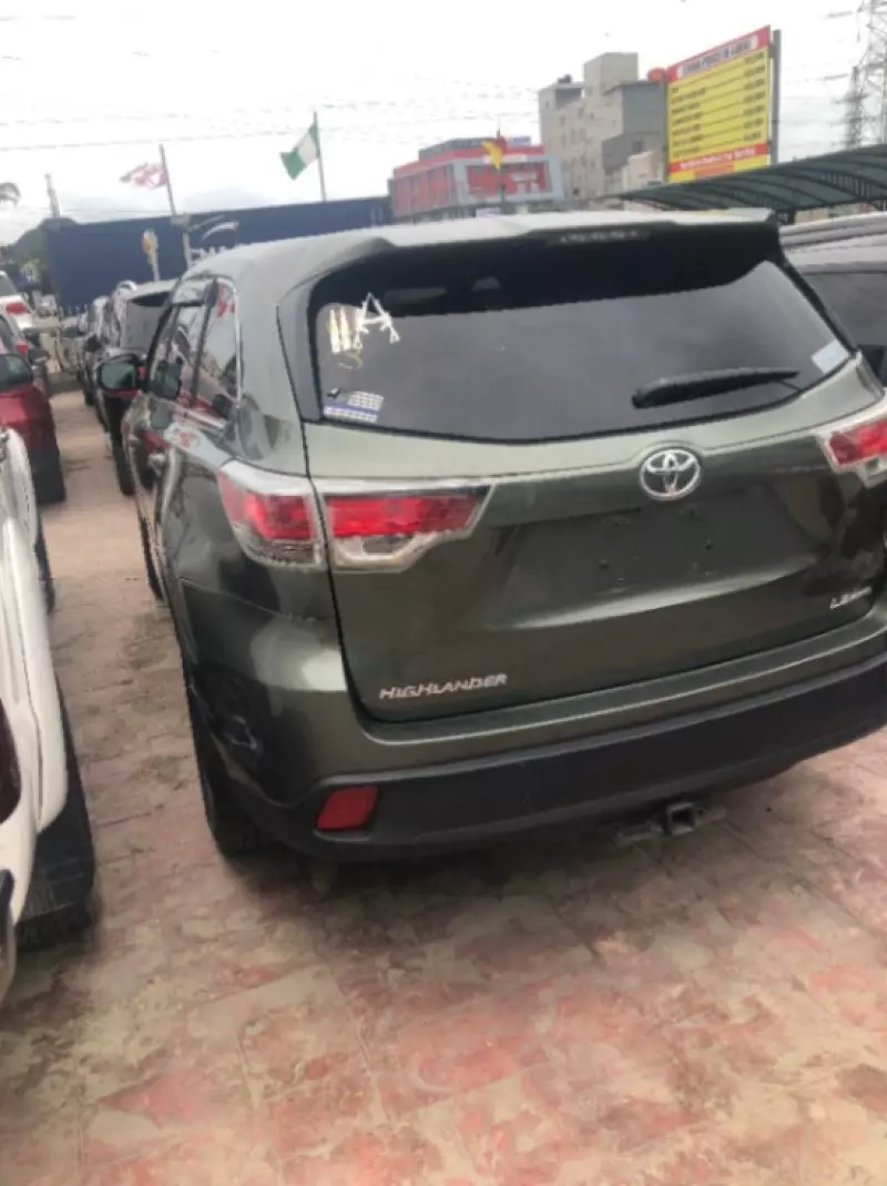 Toyota Highlander   - 2009