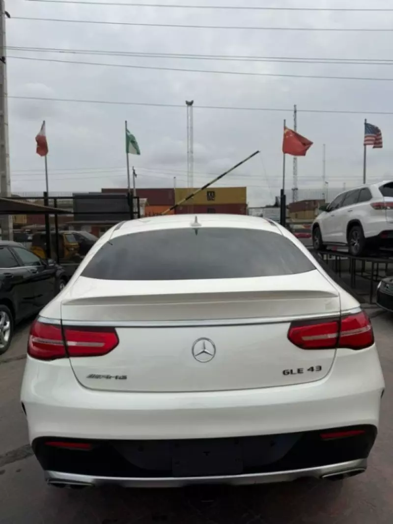 Mercedes-Benz GLE-Class   - 2017