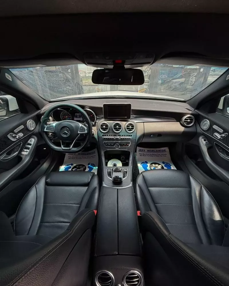 Mercedes-Benz C 300   - 2015