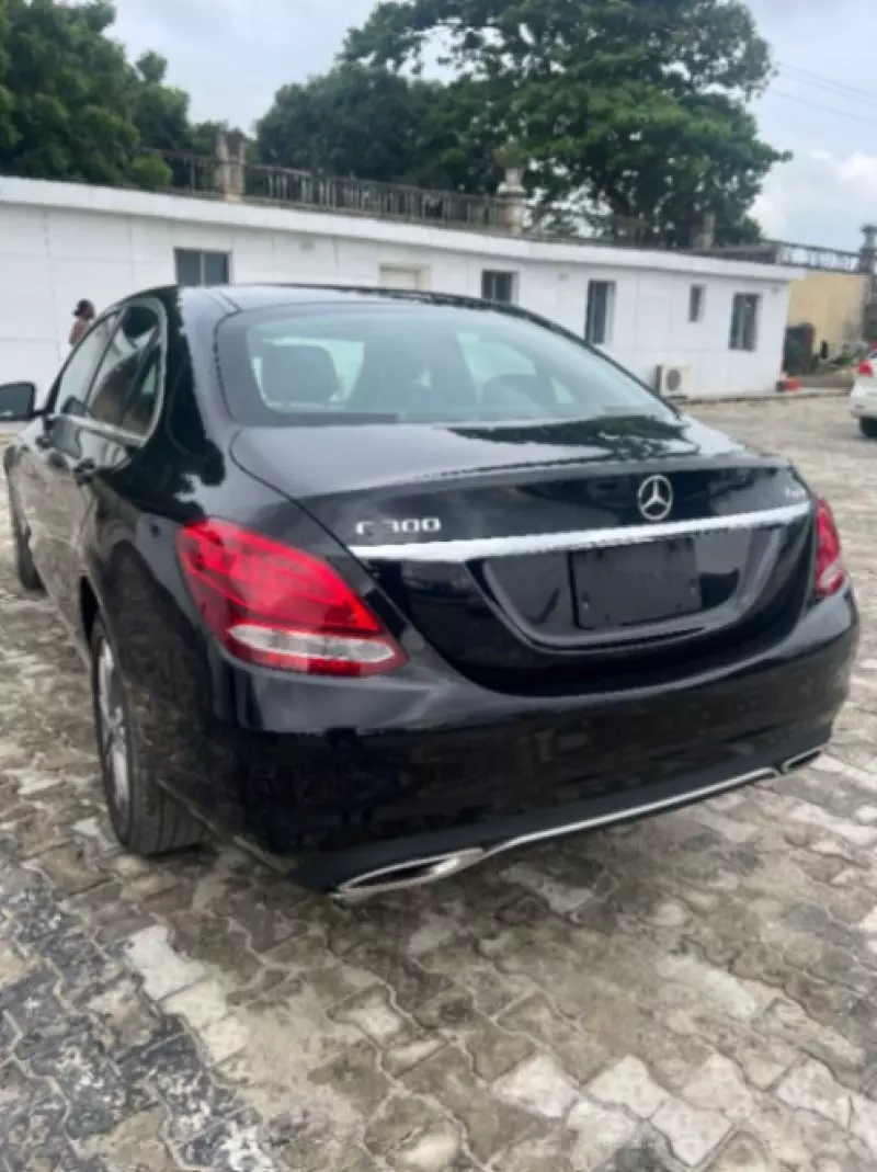 Mercedes-Benz C 300   - 2016