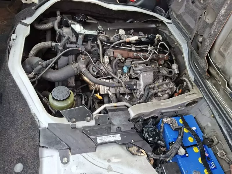 Toyota Hiace   - 2012