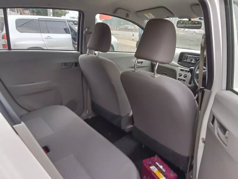 Daihatsu Mira    - 2017